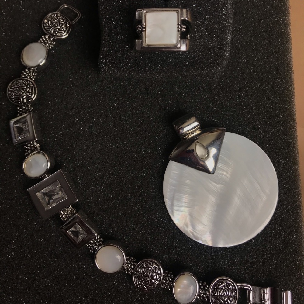 Lia Sophia Mother of Pearl set